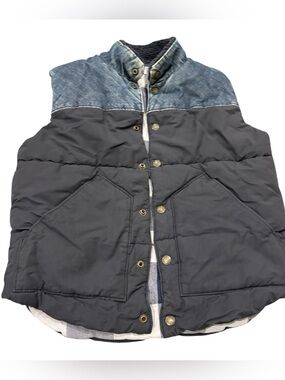 GAP Men's Quilted Puffer Vest with Denim Yoke - Black & Denim, size Sm
